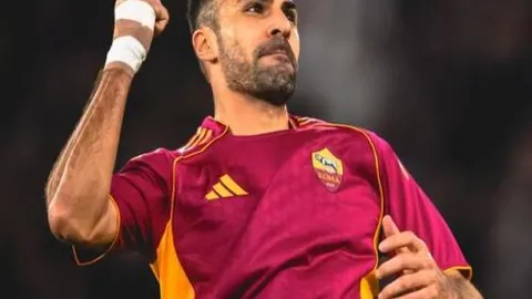 首战告捷成历史，明日决战全力争胜